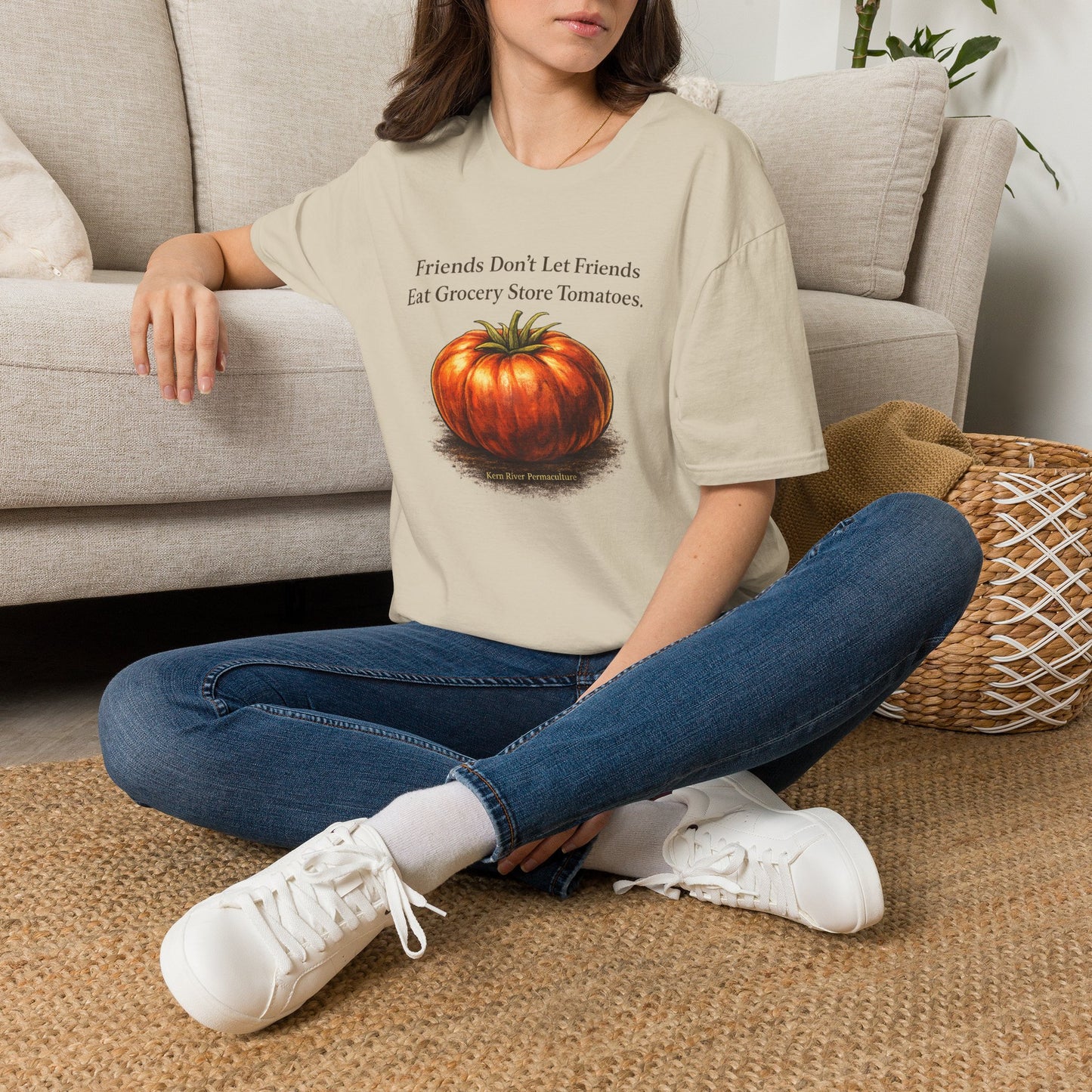 Friends Don’t Let Friends Eat Grocery Store Tomatoes | Tomato Lover Tee