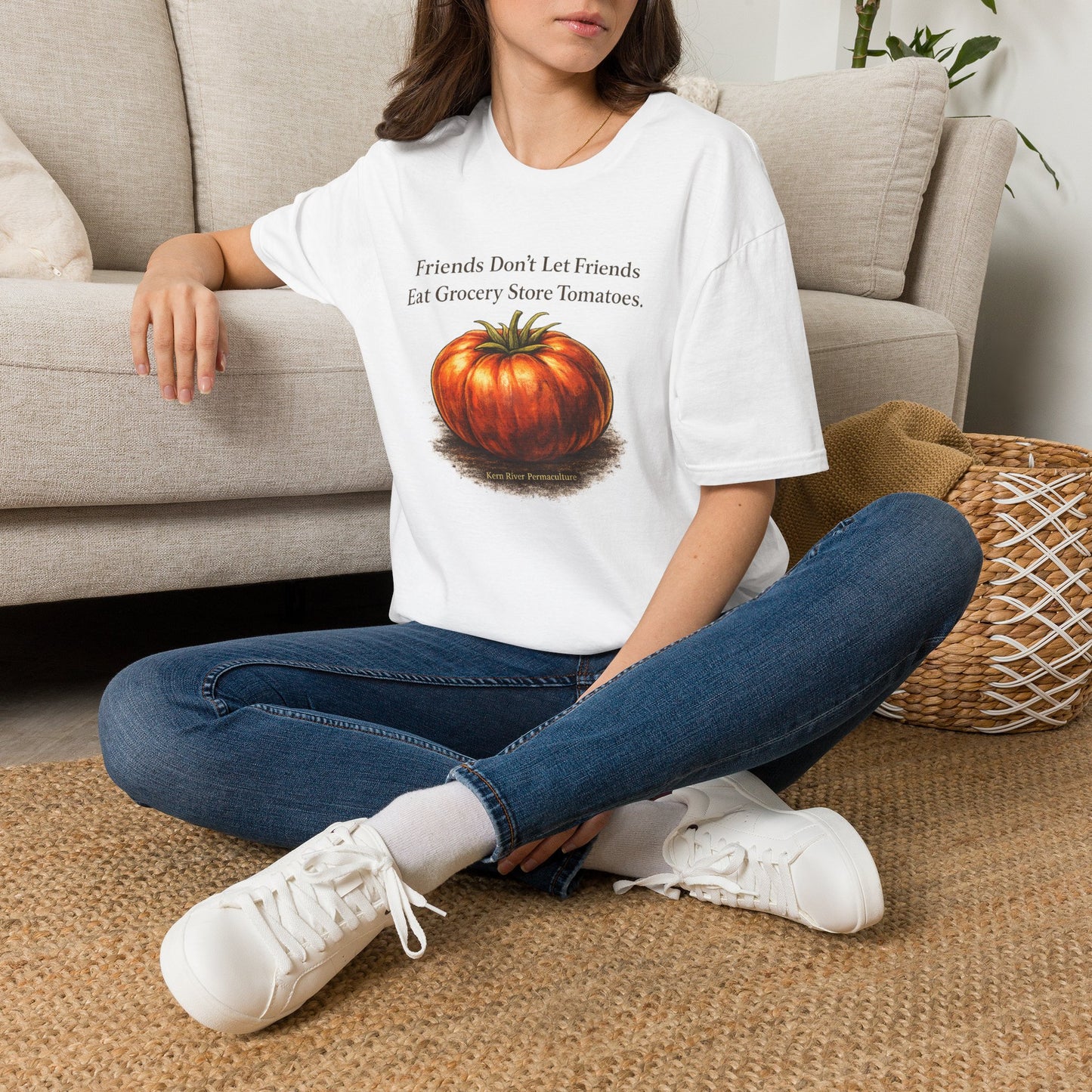 Friends Don’t Let Friends Eat Grocery Store Tomatoes | Tomato Lover Tee